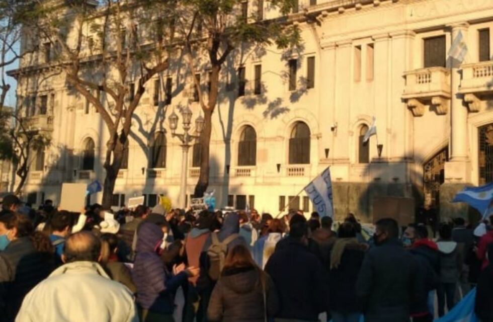 Liberaron al policía - remisero que mató a dos delincuentes