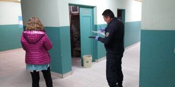 Los directivos dieron aviso a la Policía y decidieron suspender las clases para el turno mañana\u002E