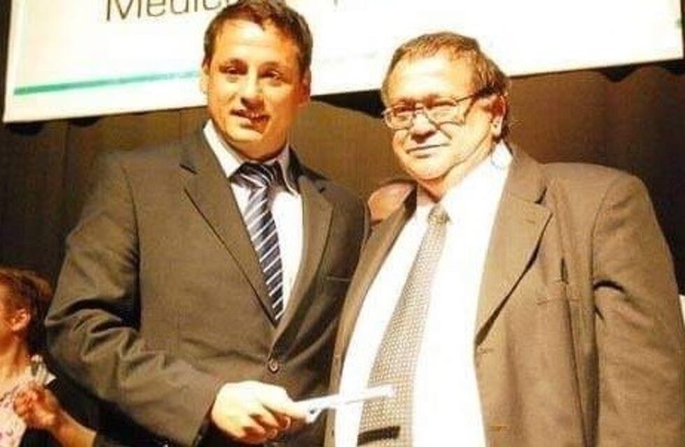 Su padre médico se contagió coronavirus y lo despidió tras atenderlo 35 días