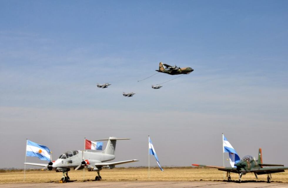 Fuerza Aérea conmemora su 105 aniversario con un acto encabezado por Aguad en Córdoba