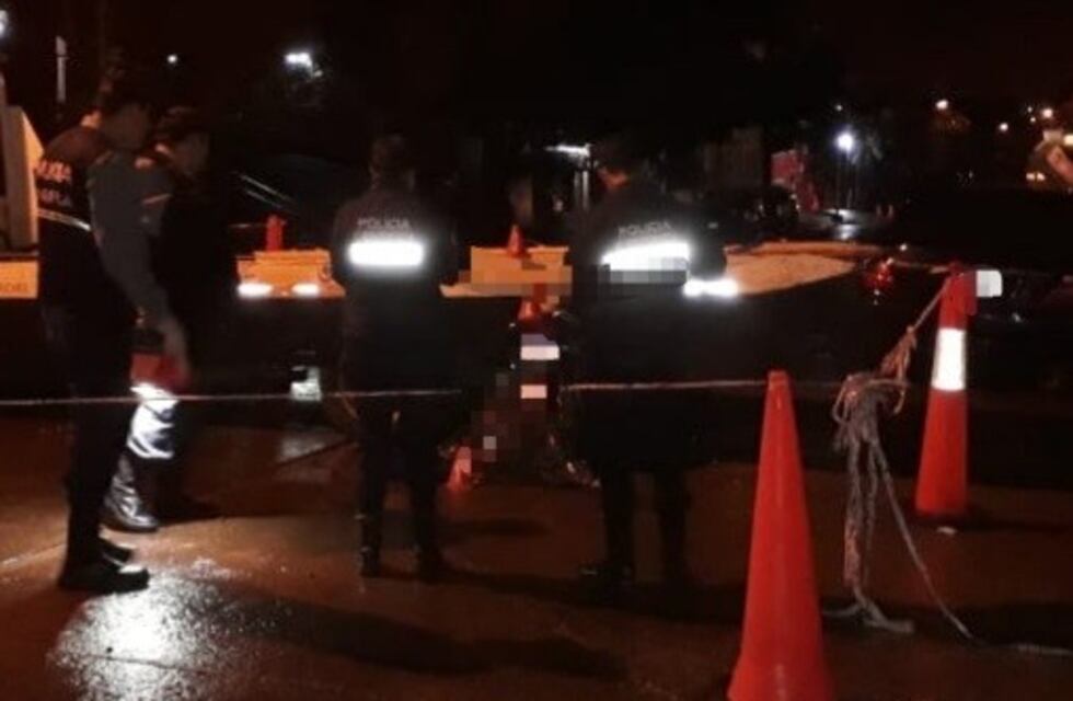 Un motociclista falleció en Posadas al chocar un camión