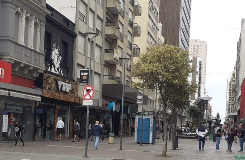 Empresarios y sindicalistas presentaron protocolo para abrir comercios pymes