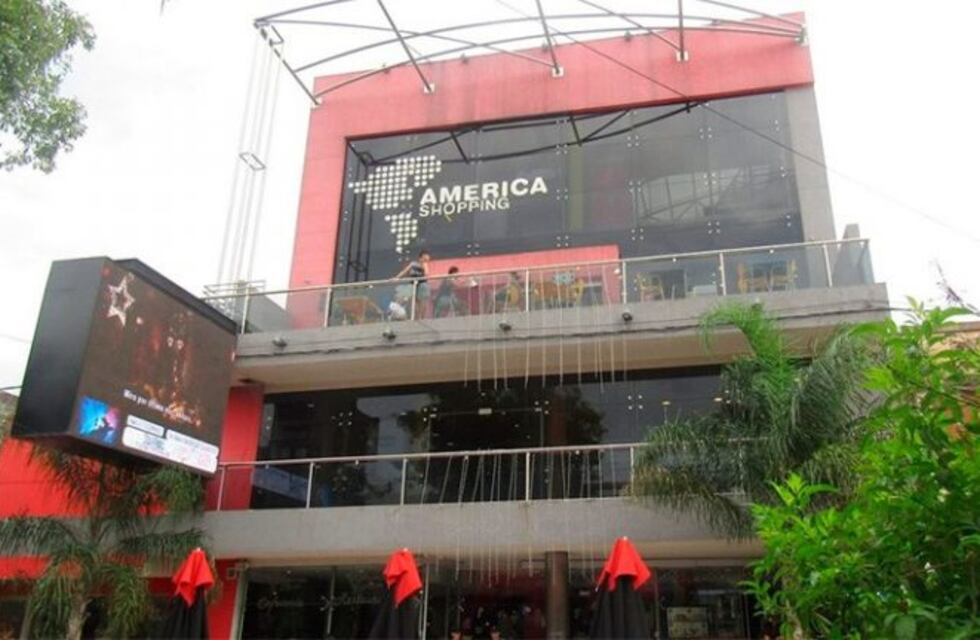 La crisis hace cerrar definitivamente el shopping de Colón