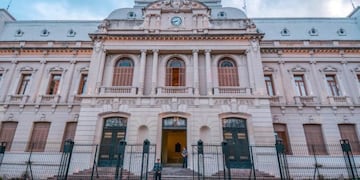 En el primer piso de la casa de gobierno se recibe las adhesiones, impugnaciones y/o denuncias\u002E