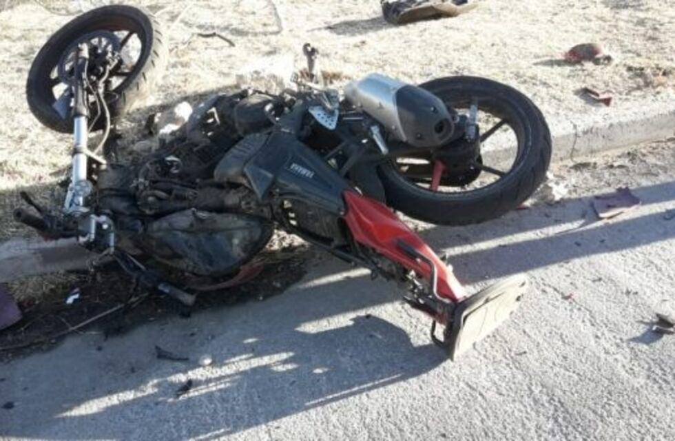 Tremendo choque con un motociclista muerto