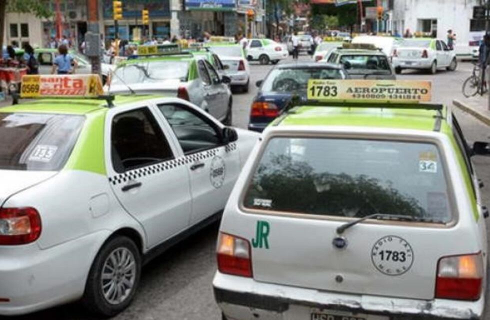 Choferes, dueños de autos y empresas no se ponen de acuerdo respecto a porcentajes de subas