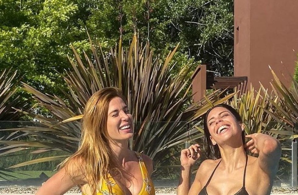 Jesica Cirio y Barby Franco, juntas y en bikini en la pileta