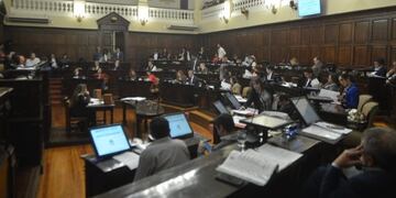 La Cámara Alta aprobó un proyecto del Poder Ejecutivo por el cual se ratifica el Decreto Nº 1496 el que consiste en actualización salarial en el marco del Convenio Colectivo de Trabajo del sector