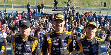 El equipo Renault ya había dominado en la clasificación\u002E (@supertc2000)