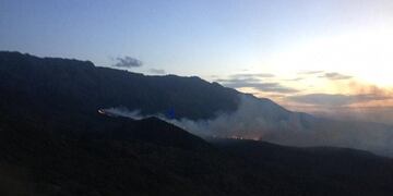 El fuego no le dio tregua a los bomberos durante toda la jornada\u002E