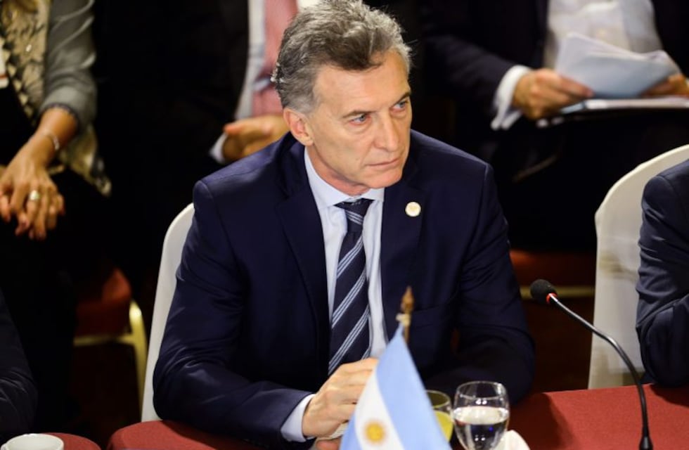 El Gobierno desiste de llamar a sesiones extraordinarias y negocia leyes con la oposición