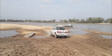 Las islas se llenaron de camionetas por la bajante del Paraná (El Paraná No se Toca)