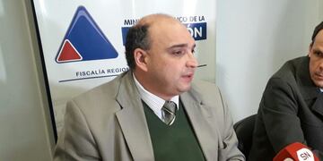 El fiscal Roberto Apullán confirmó que le ordenaron dejar de investigar los Corral Papers y las irregularidades en el pago de horas Ospe\u002E (@movil_kike)