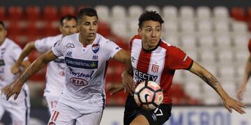 Tres ladrones armados asaltaron a la familia del futbolista Pablo Lugüercio, quien se encuentra de viaje\u002E EFE/Andrés Cristaldo