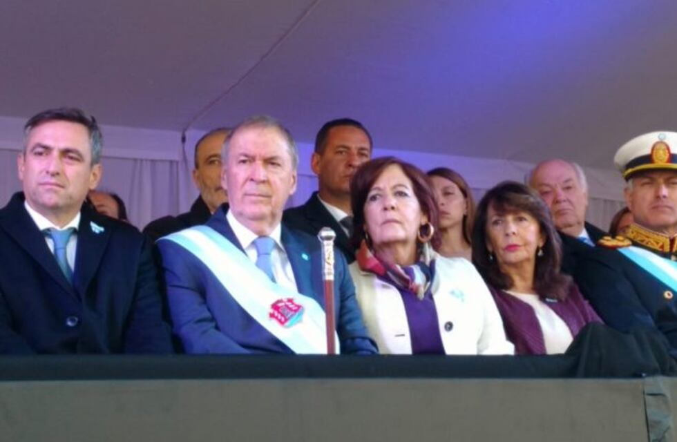 Schiaretti abogó por la unidad de los argentinos y de los cordobeses en el día patrio