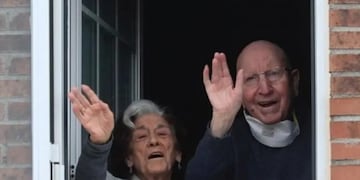 José y Guadalupe, pareja recuperada de la Covid-19 en su casa de Villanueva De la Torre, Guadalajara\u002E (Foto: ÁLVARO GARCÍA)