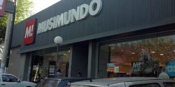 Robaron 200\u002E000 pesos de un local de Musimundo