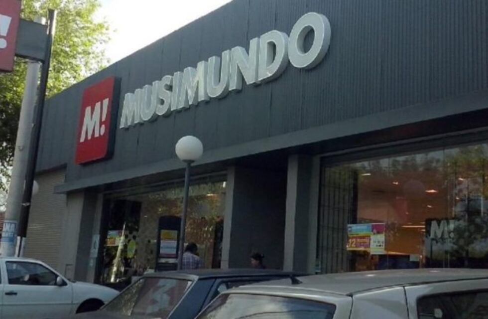 Se llevaron $200.000 de un Musimundo en Las Heras