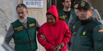 Ana María Quezada es vigilada por una presa argentina\u002E