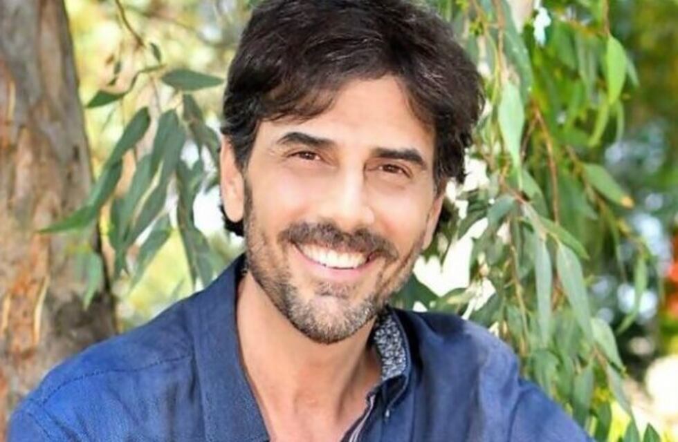 Juan Darthés consiguió trabajo en un restaurante en Brasil