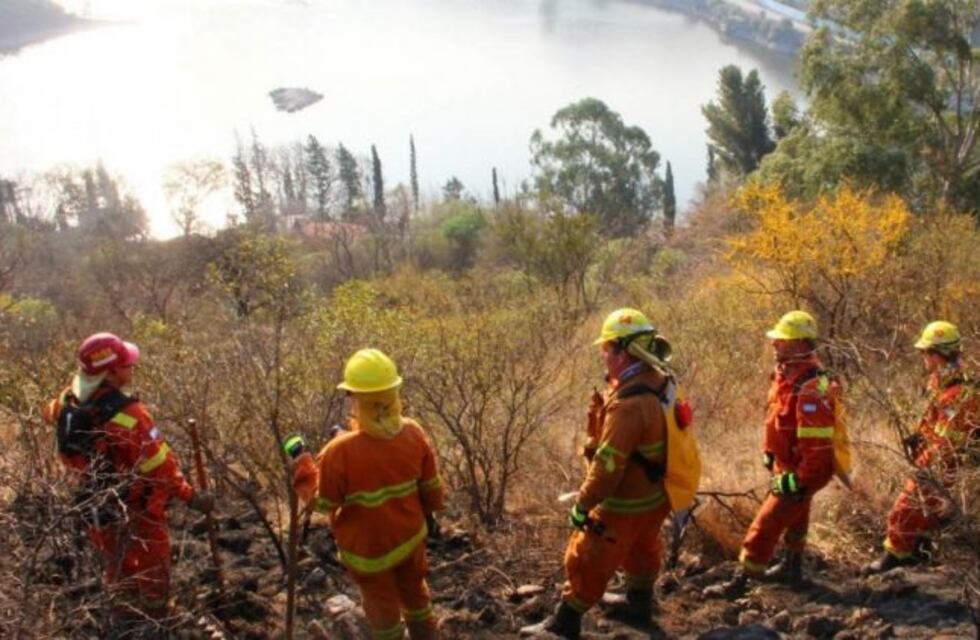 Alivio en La Calera: apagaron el incendio