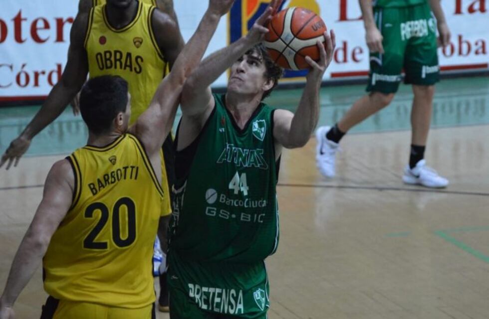 Atenas no sale del bajón: perdió con Obras