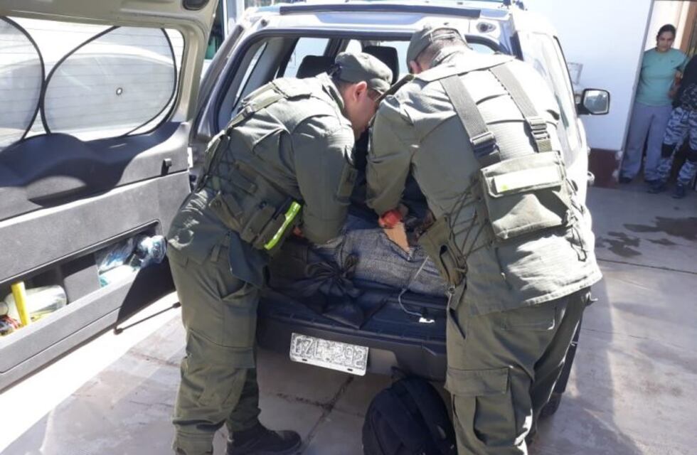 Pasajero de remis llevaba 45 kilos de cocaína en cajas de cigarrillos