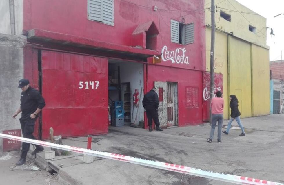 Heridos y un muerto tras ataque a balazos en una distribuidora en el sudoeste