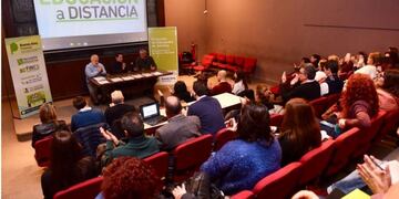 Educación a distancia