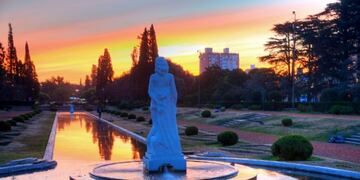 Remodelan y restauran estatuas en el Parque Independencia