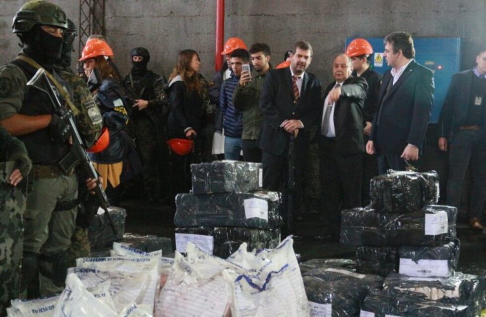 Provincia y Nación quemaron más de 2500 kilos de droga secuestrada en diversos operativos