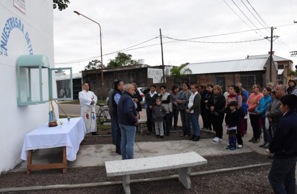 Convirtieron un minibasural en un oratorio de la Virgen de Itatí