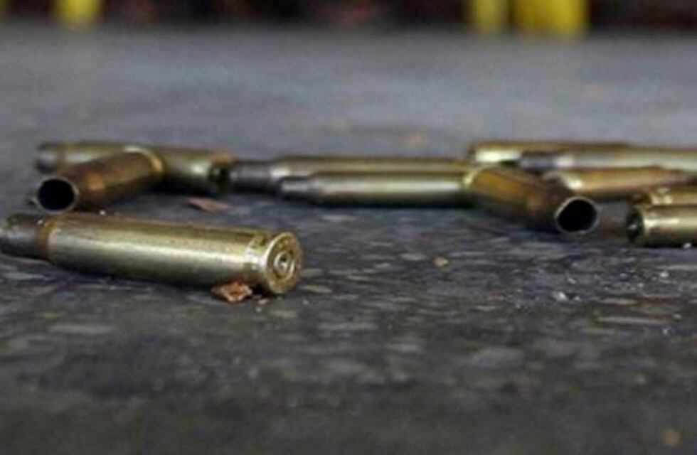 Le balearon la casa y su hijo se salvó de milagro