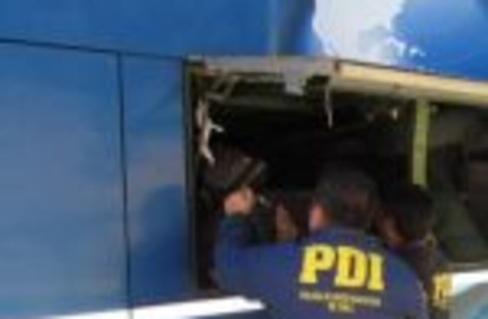 Un chofer de colectivo intentó cruzar de contrabando 170 mil en cigarrillos a Chile