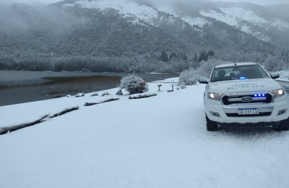 Bariloche se tiñó de blanco luego de la primer nevada de invierno