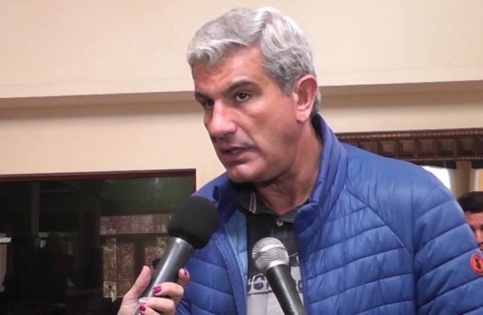 El diputado salteño Andrés Zottos provocó un escándalo en un partido de basket juvenil