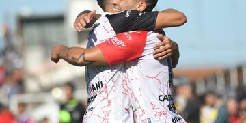 Patronato festeja su permanencia en Primera\u002E (Foto: José Almeida)