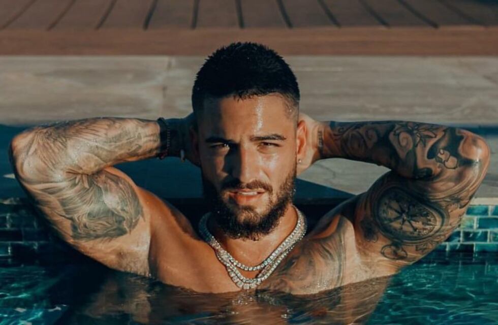 Maluma incendió las redes con fotos muy sensuales para una campaña de ropa interior