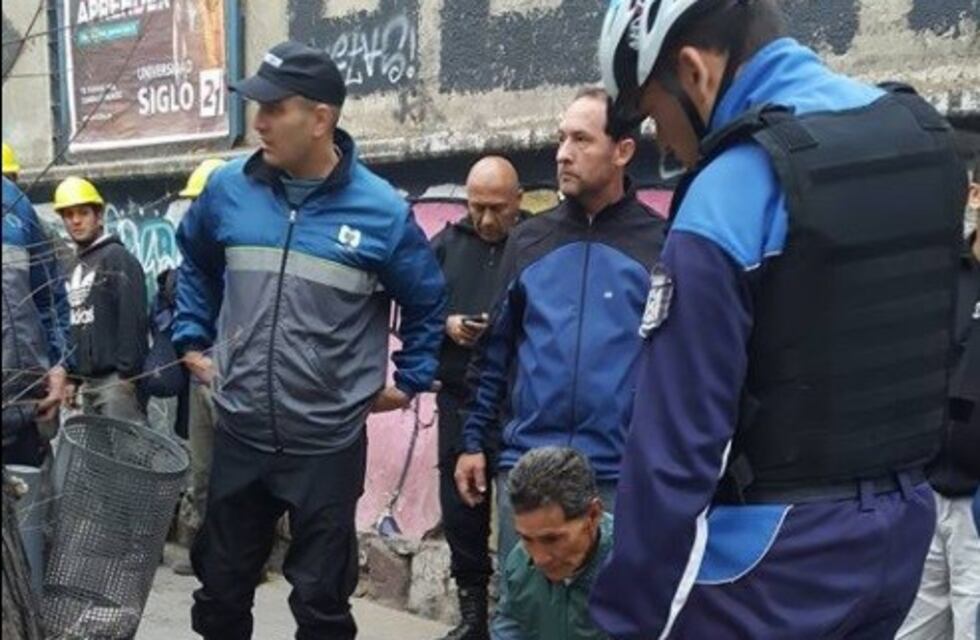 Los "revolcaron" luego de que le robaran a dos ancianos