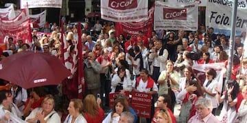 Médicos bonaerenses paran e instalan una carpa sanitaria en Obelisco\u002E