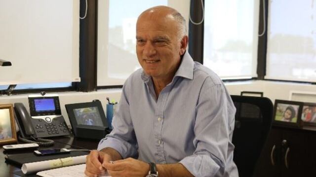 Néstor Grindetti asume como presidente interino.