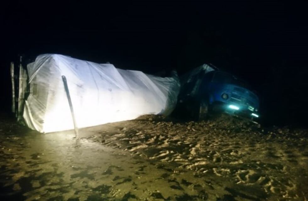 Se dieron vuelta dos camiones en las rutas 30 y 8, cerca de Río Cuarto