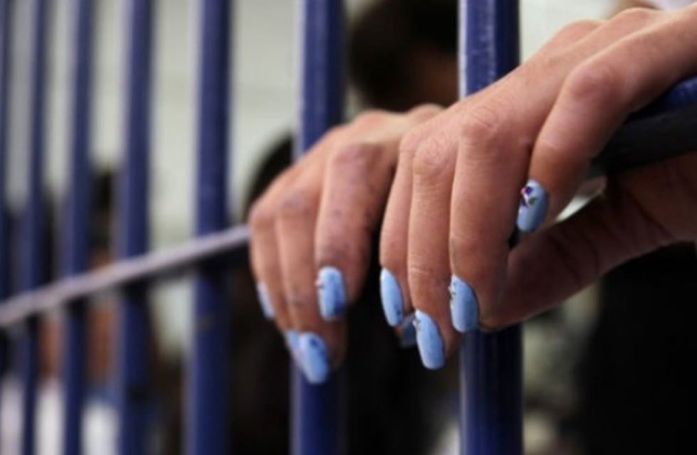 Tras reclamos de mujeres presas, el gobierno niega maltrato a las internas