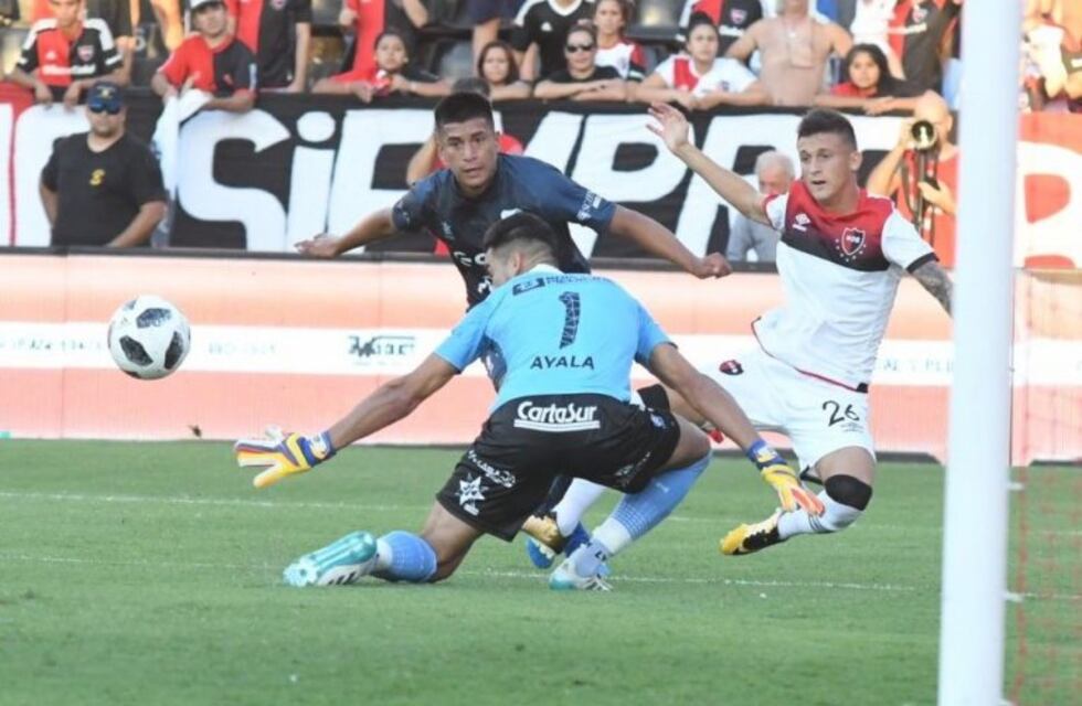 Newell's no pudo quebrar a Temperley y sólo sumó un punto en el Coloso