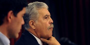 DYN86, BUENOS AIRES 19/07/2017, LA COMISIÓN DE ASUNTOS CONSTITUCIONALES DE LA CÁMARA DE DIPUTADOS RESOLVIÓ HOY POSTERGAR EL DEBATE POR LA EXPULSIÓN DE JULIO DE VIDO PARA EL MARTES PRÓXIMO, CON LA INTENCIÓN DE CONCRETAR UNA SESIÓN ESPECIAL PARA EL MIÉRCOLES SIGUIENTE, DESPUÉS DE UN DEBATE DE MÁS DE 5 HORAS EN EL QUE NO SE LLEGÓ A UN DICTAMEN DE MAYORÍA\u002E\nFOTO:DYN/RODOLFO PEZZONI/ARCHIVO\u002E