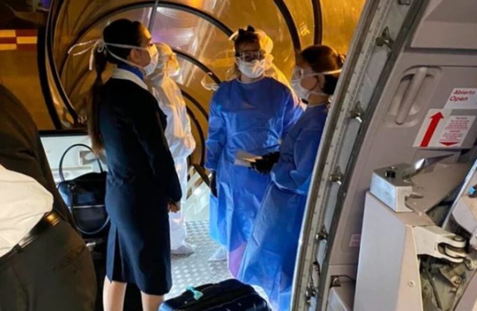 Los vuelos que lleguen del exterior deberán informar si traen casos sospechosos de coronavirus