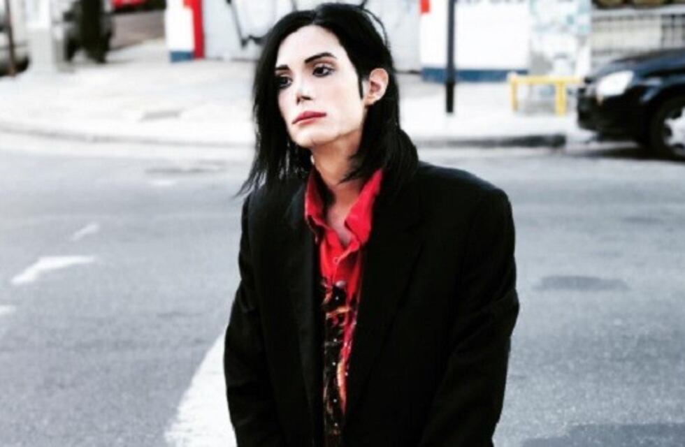 Felipe Pettinato presentó a su novia ¡y es igual a él!