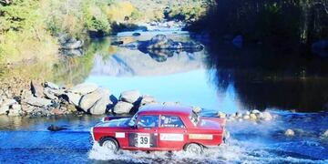 Autos de todas las épocas estarán en VGB este fin de semana y recorrerán el Valle de Calamuchita\u002E