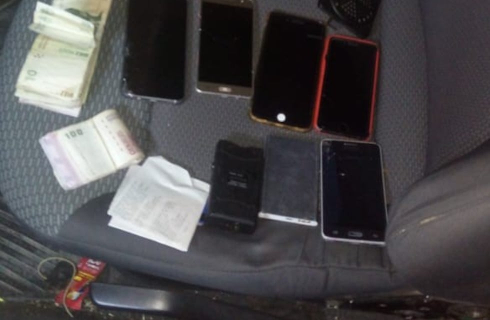 Pico Truncado: le encuentran droga, arma, 5 celulares, dinero y lo liberan