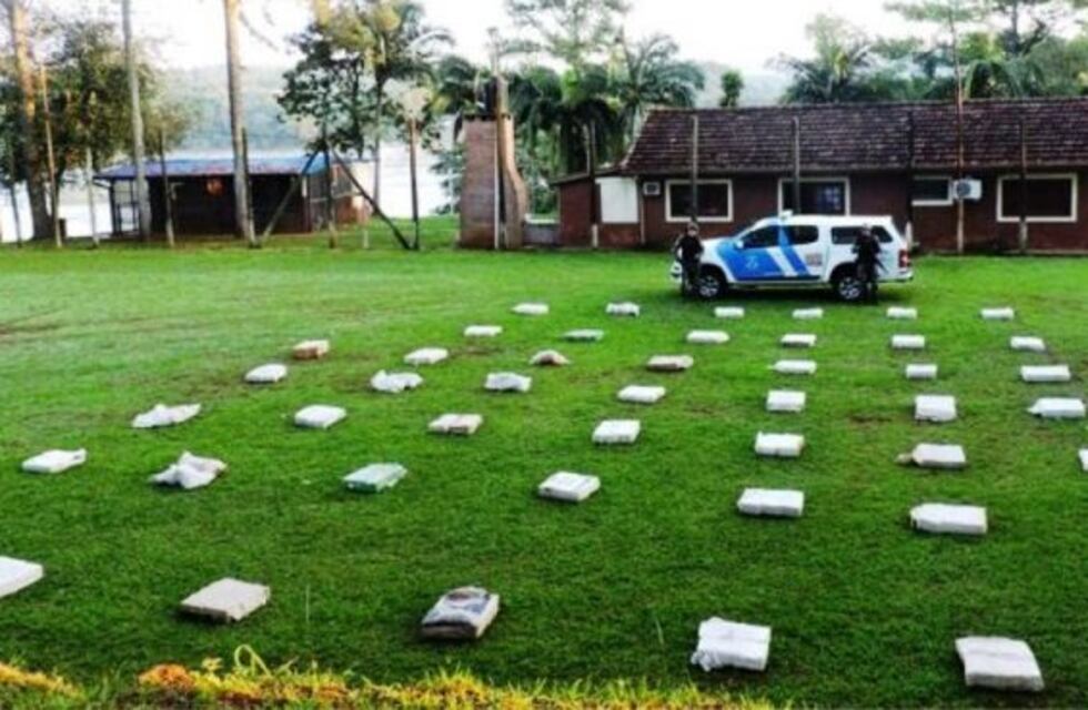 Prefectura incautó casi una tonelada de marihuana